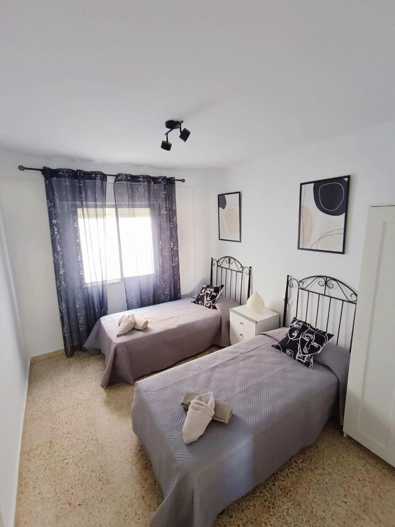 Apartamento Alarve เนร์คา ภายนอก รูปภาพ